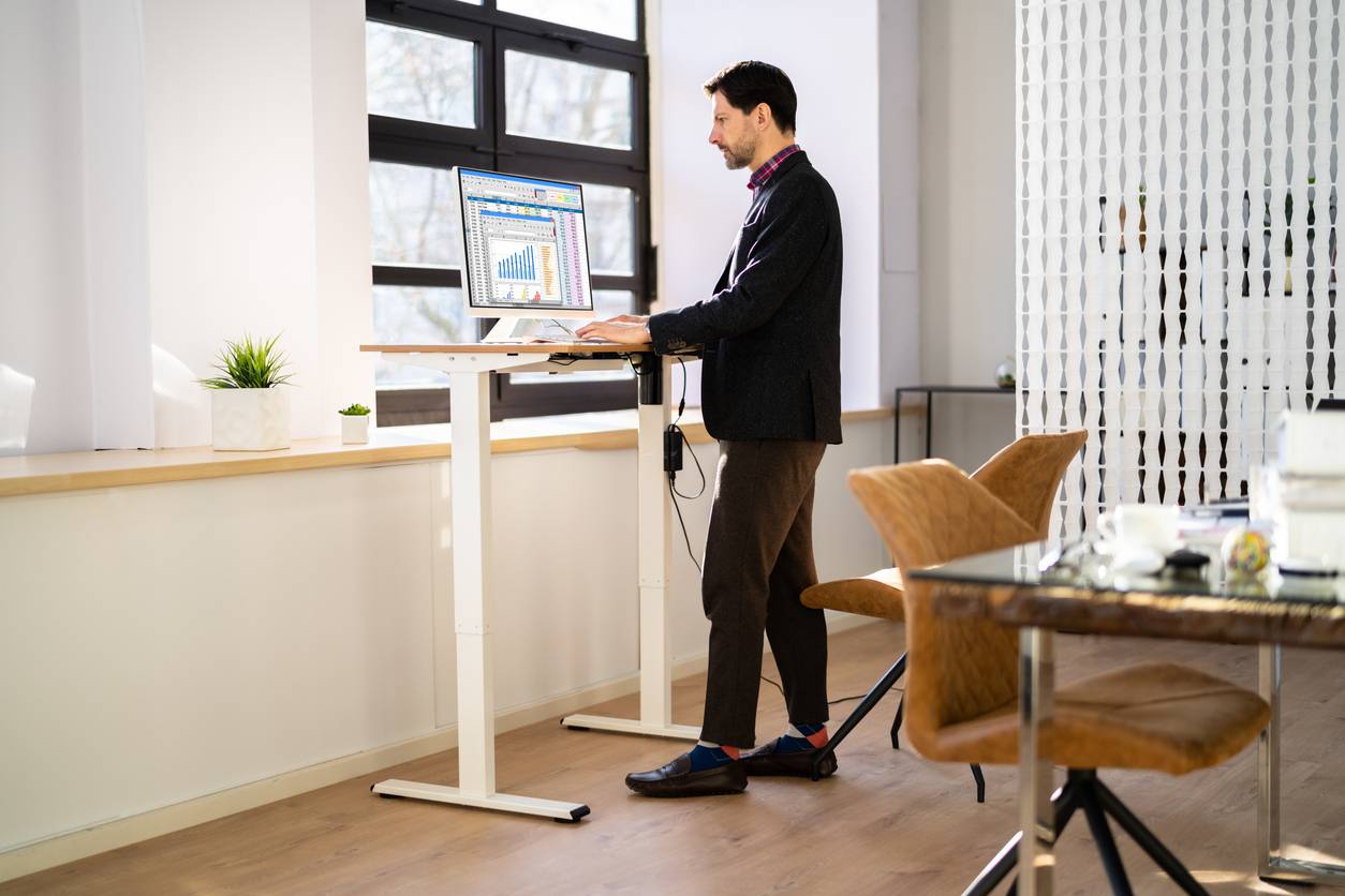 bureau assis debout